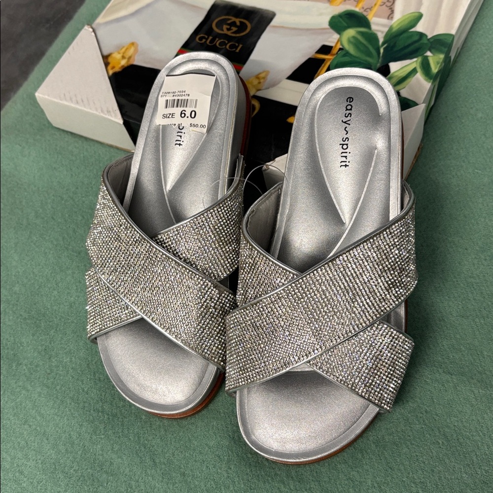 NWT Easy Spirit SEJUDY’s Glittering Silver Slip On Sandals Criss Cross Straps 6 - Picture 8 of 16